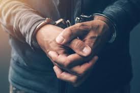 அநுராதபுரத்தில் CID அதிரடி வேட்டை: வெளிநாட்டு பாதாள உலக தலைவனின் சகா துப்பாக்கி, கைக்குண்டுடன் சிக்கினார்!